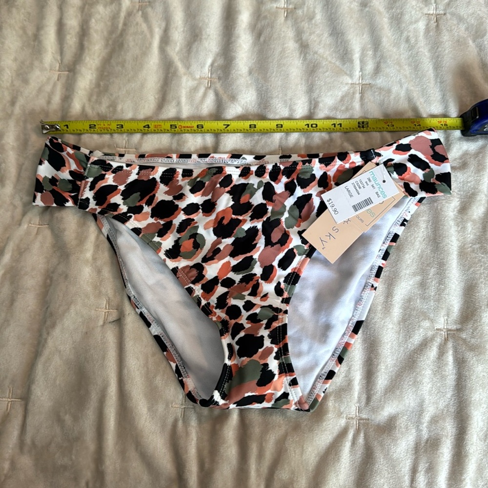 Maurice’s large cheetah swim bottom